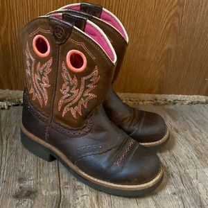 Girls’ size one Ariat fat baby boots